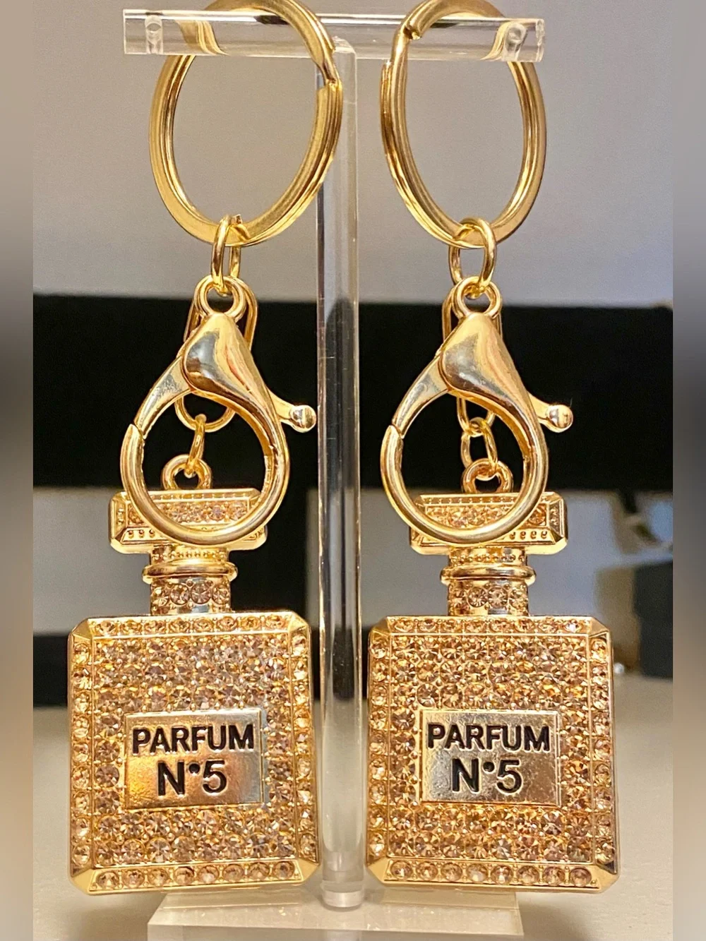 Fashion Jewelry Parfum Nº5 Keychain Pair Gold & Clear Crystals - Lot 2